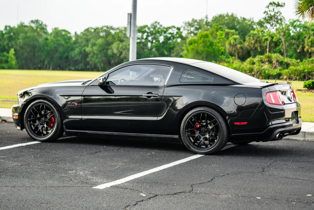 2011 Ford S197 Mustang - Image 16 of 31