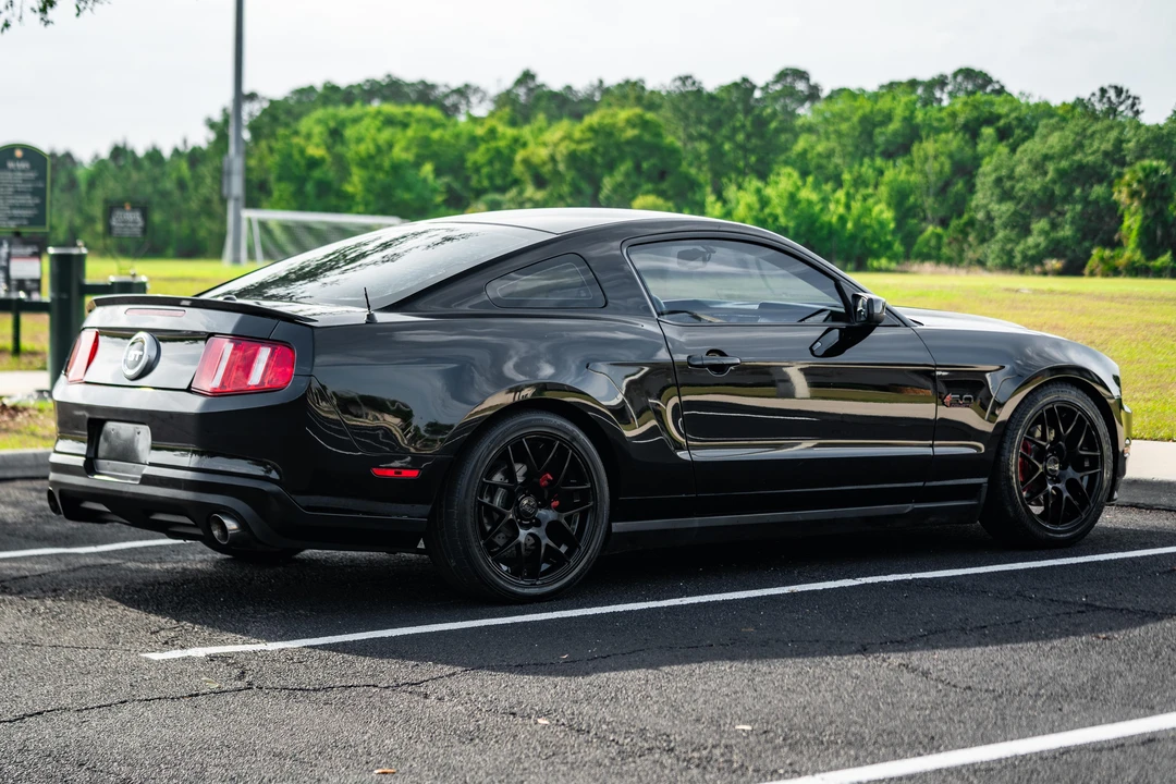 2011 Ford S197 Mustang - Image 28 of 31
