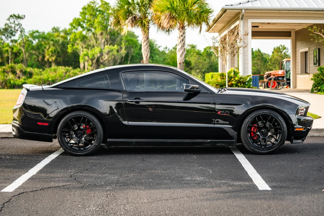 2011 Ford S197 Mustang - Image 3 of 31