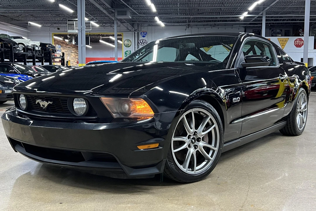 2011 Ford S197 Mustang - Image 2 of 31