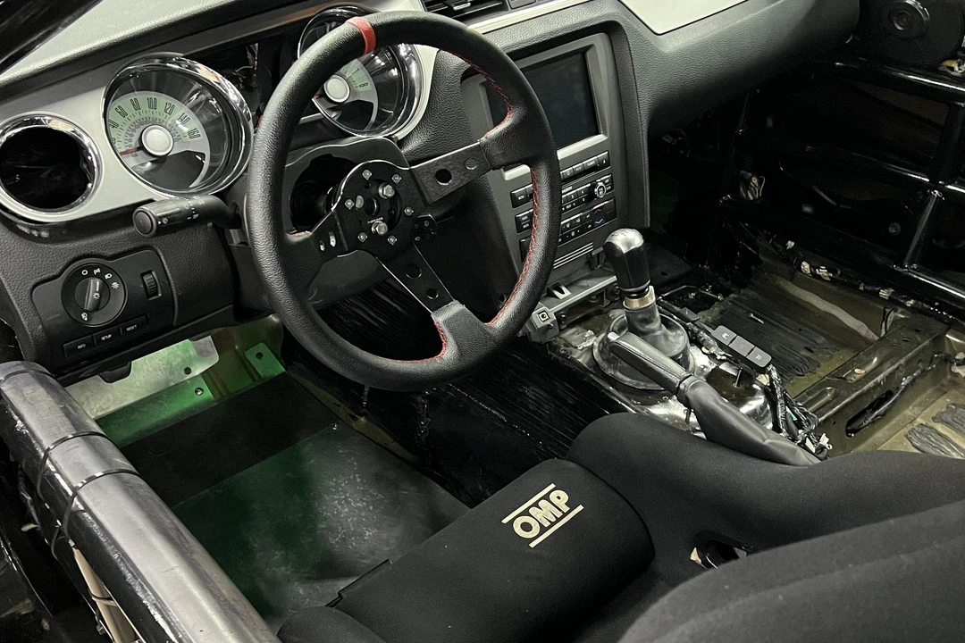 2011 Ford S197 Mustang - Image 26 of 31
