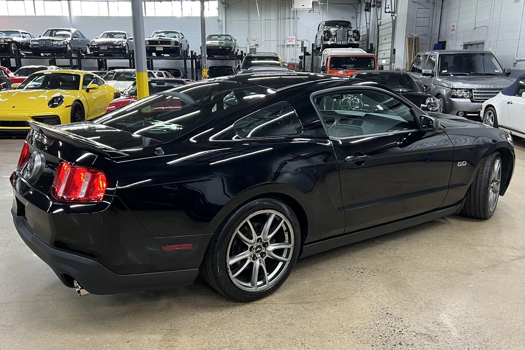 2011 Ford S197 Mustang - Image 4 of 31
