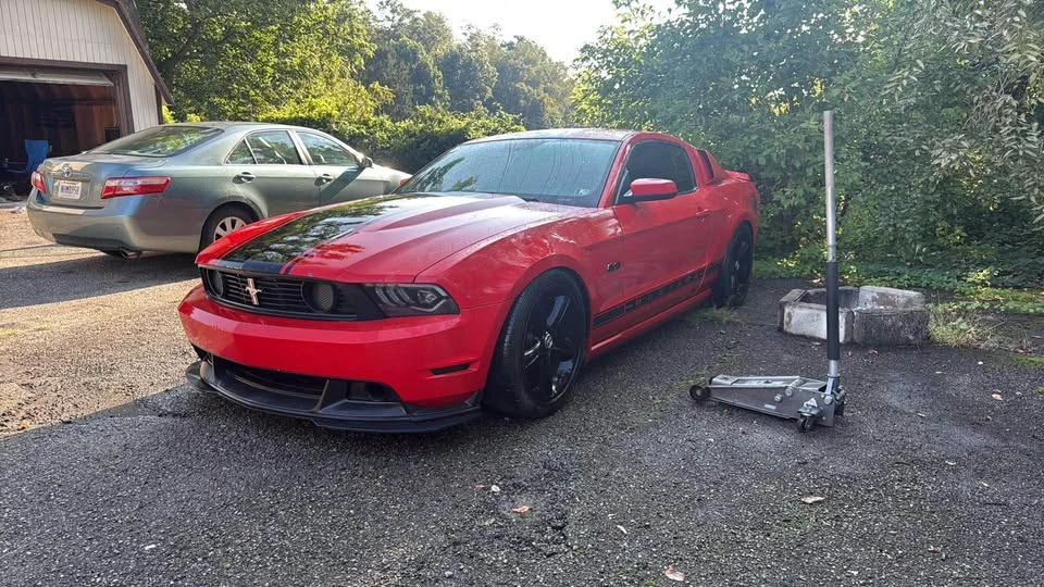 2011 Ford S197 Mustang GT - Image 2 of 2