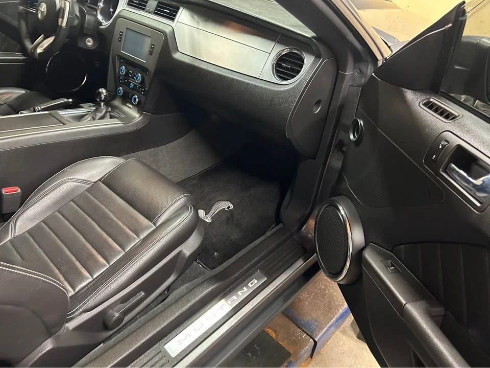 2011 Ford S197 Mustang GT - Image 13 of 15