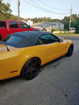 2011 Ford Mustang GT Deluxe Convertible 2D