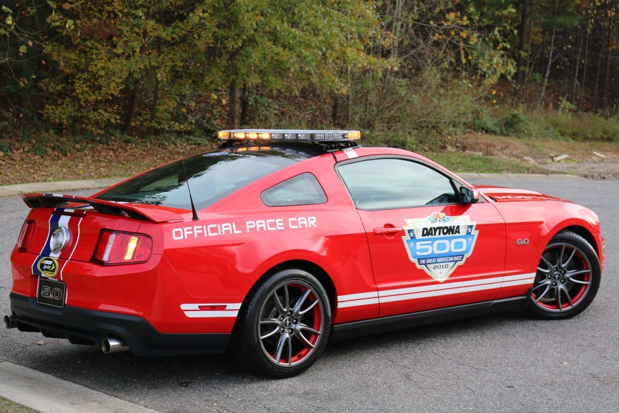 2011 Ford S197 Mustang - Image 3 of 12