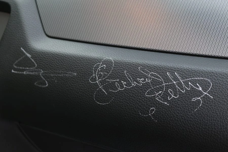 2011 Ford S197 Mustang - Image 6 of 12