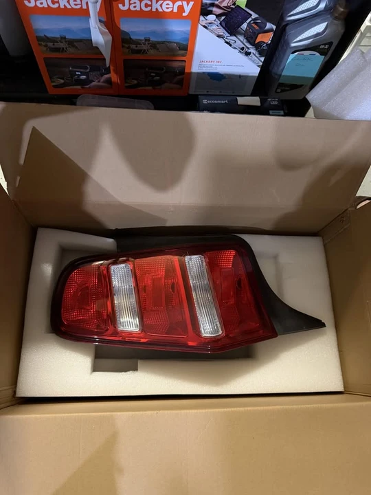 2011 Ford S197 Mustang - Image 19 of 20