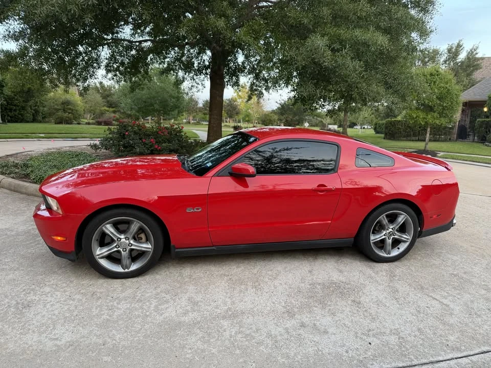 2011 Ford S197 Mustang - Image 2 of 20
