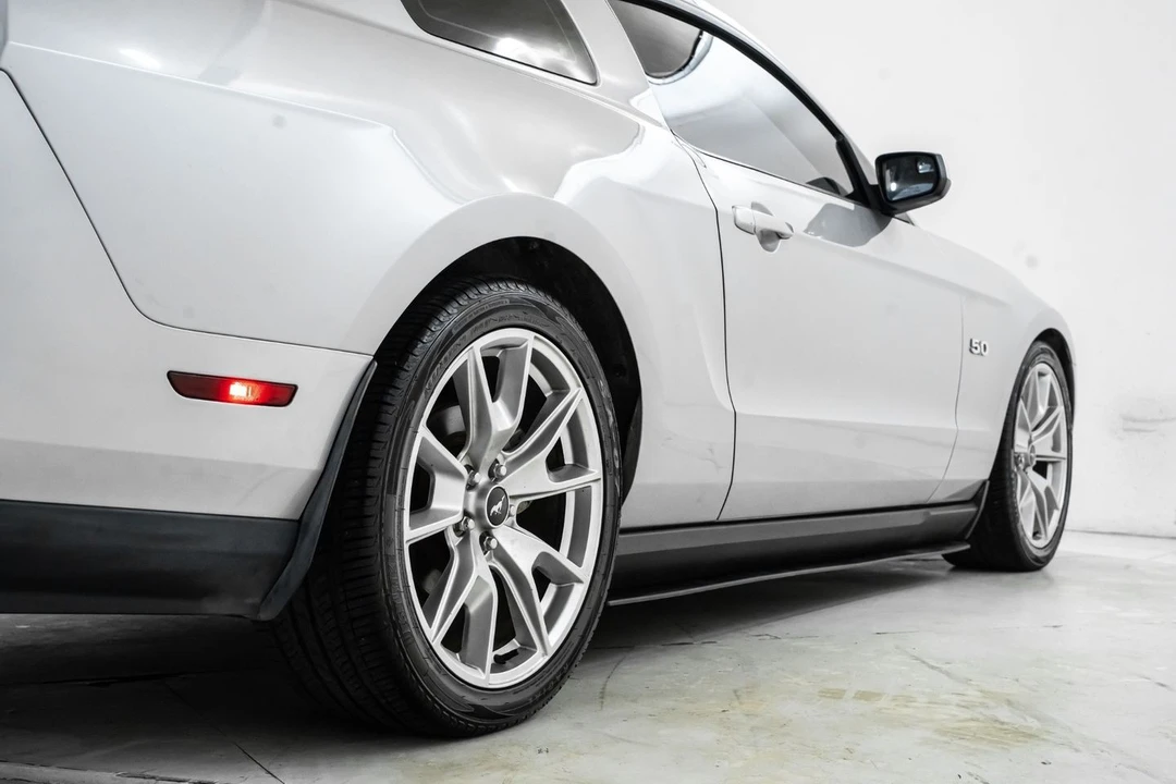2011 Ford S197 Mustang GT - Image 16 of 31