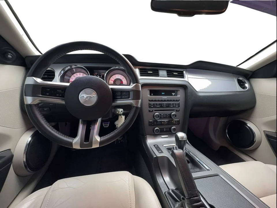 2011 Ford S197 Mustang - Image 27 of 31