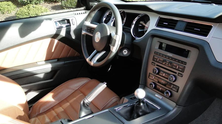 2011 Ford S197 Mustang - Image 5 of 8