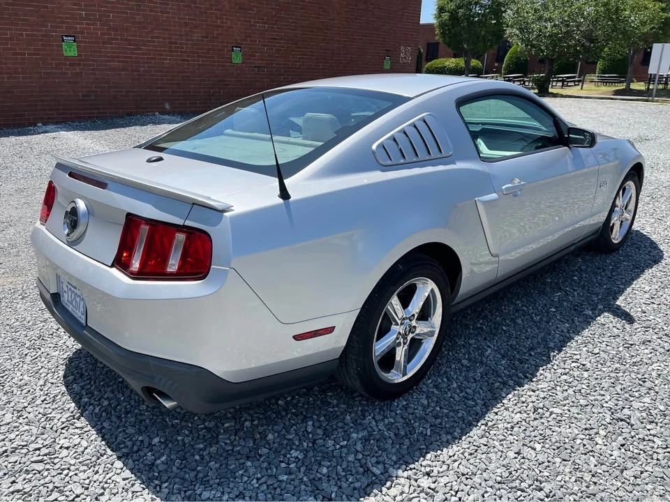 2011 Ford S197 Mustang - Image 5 of 13