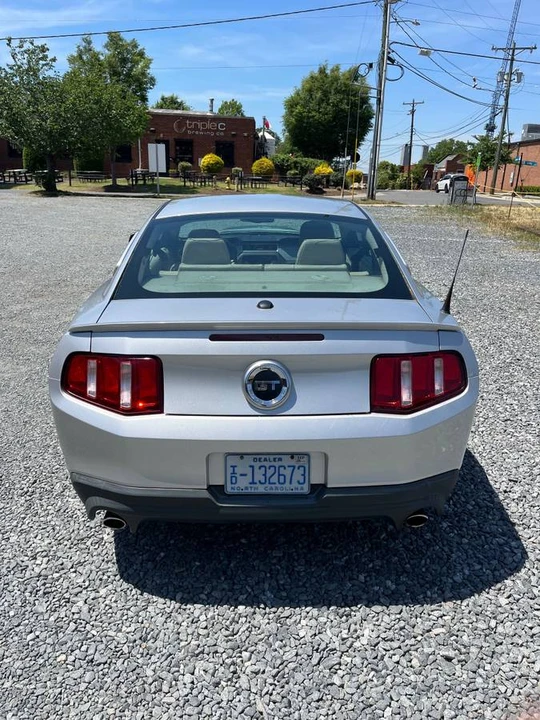 2011 Ford S197 Mustang - Image 4 of 12