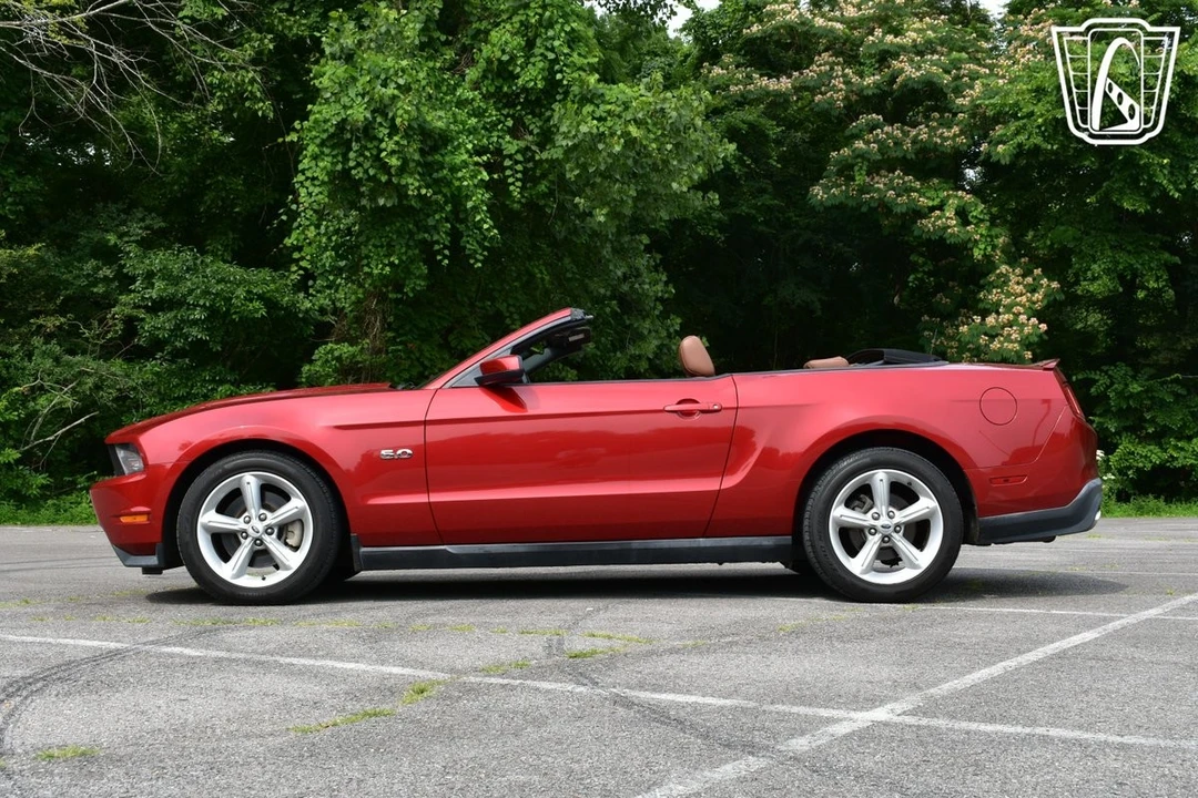 2011 Ford S197 Mustang - Image 9 of 12