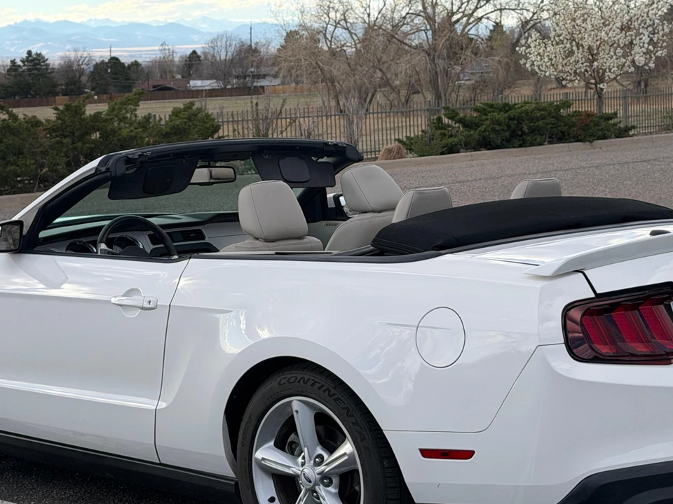 2011 Ford S197 Mustang - Image 22 of 31