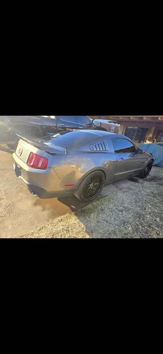 2011 Ford S197 Mustang GT - Image 6 of 11