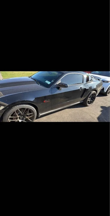 2011 Ford S197 Mustang GT - Image 2 of 6