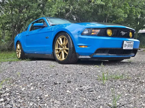 2011 Ford Mustang GT Premium Coupe 2D