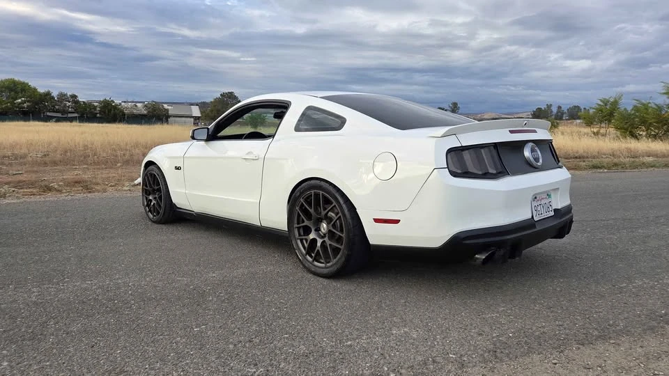 2011 Ford S197 Mustang GT - Image 2 of 6
