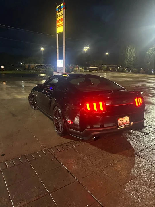 2011 Ford S197 Mustang GT - Image 6 of 9
