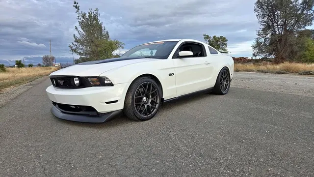 2011 Ford Mustang GT Premium Coupe 2D