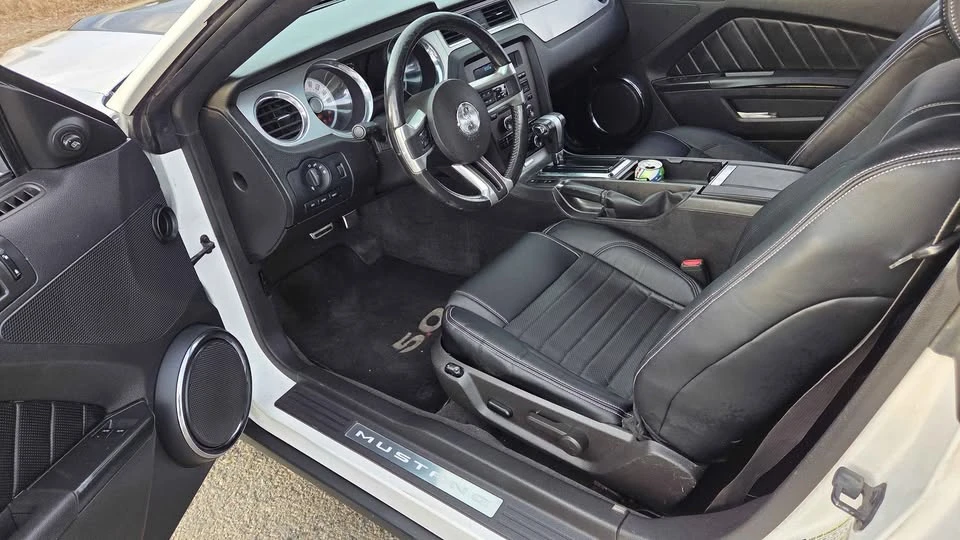 2011 Ford S197 Mustang GT - Image 5 of 6
