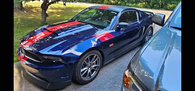 2011 Ford Mustang GT Premium Coupe 2D