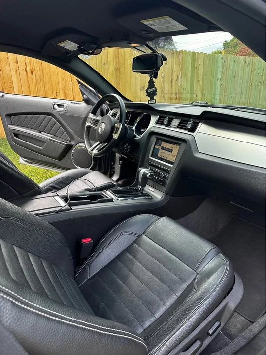 2011 Ford S197 Mustang GT - Image 10 of 11