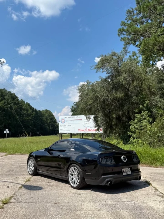 2011 Ford S197 Mustang GT - Image 2 of 13