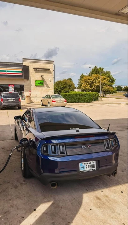2011 Ford S197 Mustang GT - Image 5 of 17