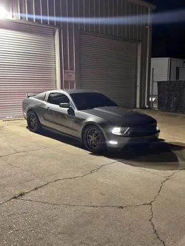 2011 Ford Mustang GT Premium