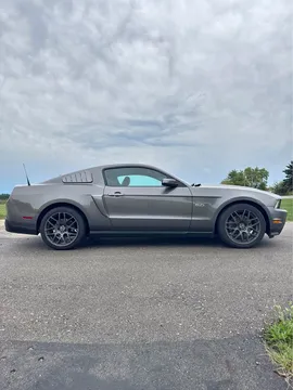 2011 Ford Mustang GT Premium