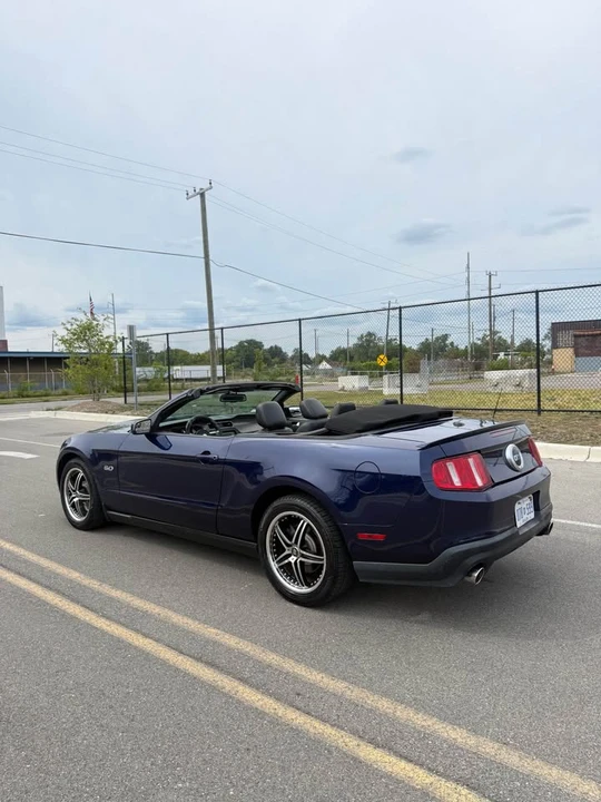 2011 Ford S197 Mustang GT - Image 11 of 16