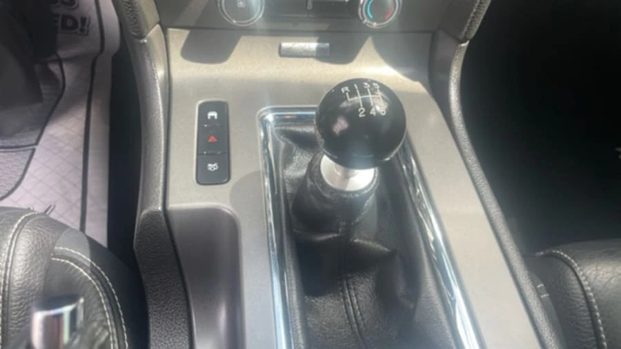 2011 Ford S197 Mustang - Image 12 of 23