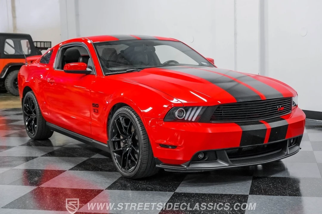 2011 Ford S197 Mustang - Image 16 of 21