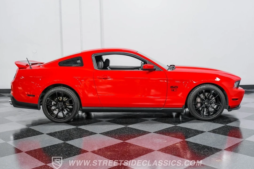 2011 Ford S197 Mustang - Image 13 of 21