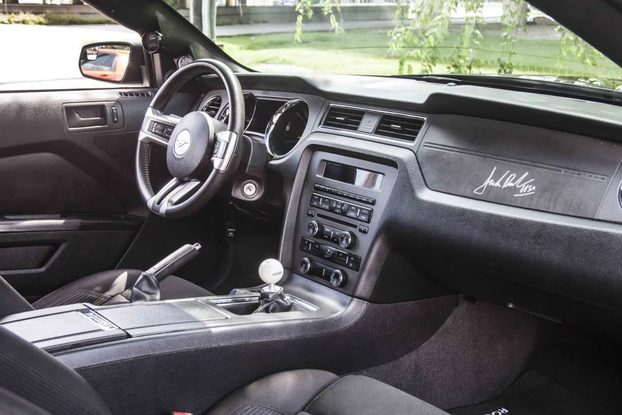 2011 Ford S197 Mustang - Image 11 of 18