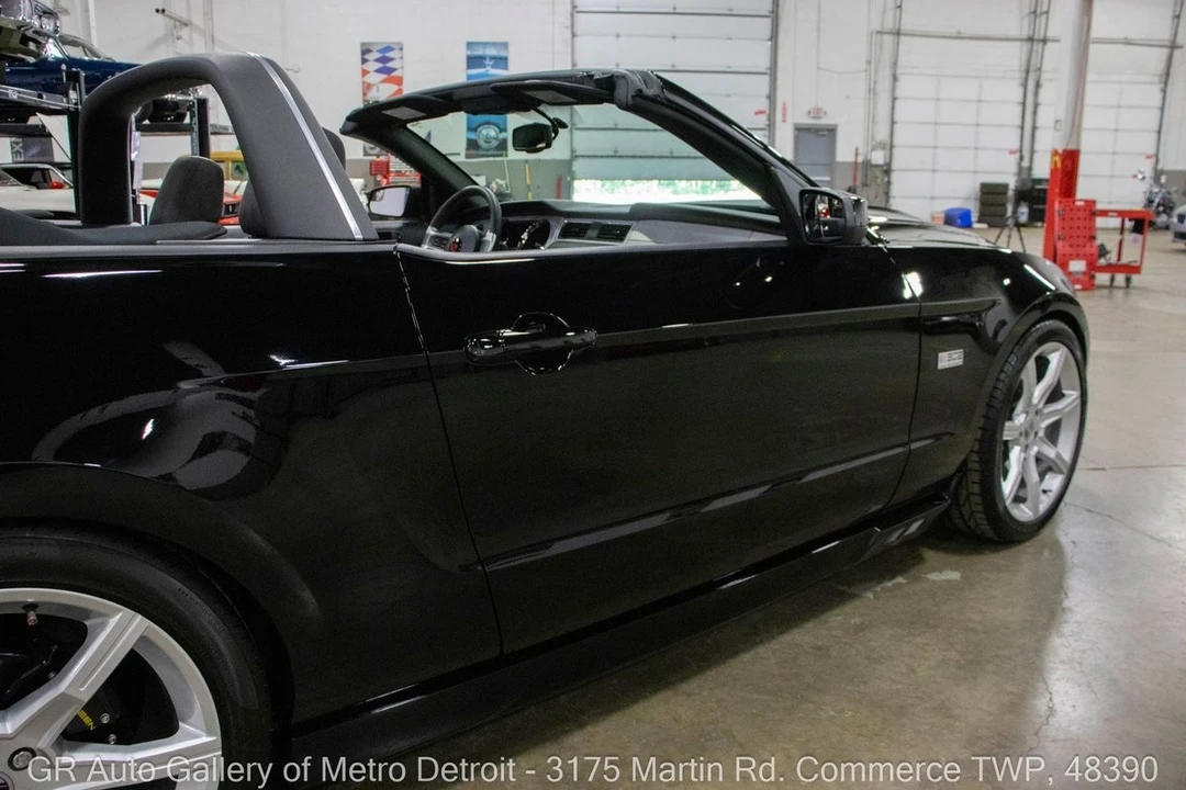 2011 Ford S197 Mustang - Image 24 of 31