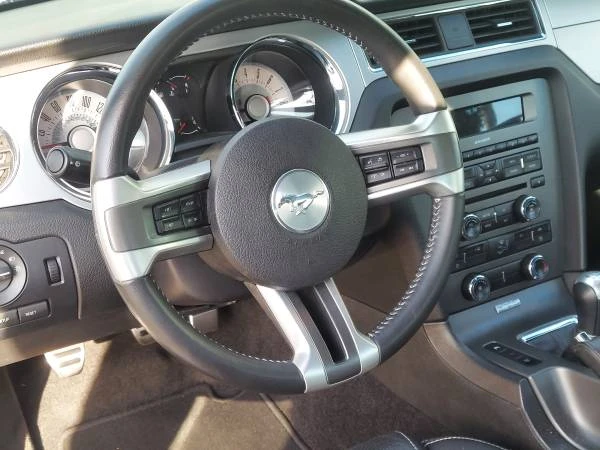 2011 Ford S197 Mustang - Image 5 of 21