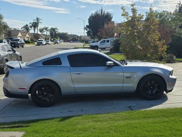 2011 Ford S197 Mustang - Image 5 of 18