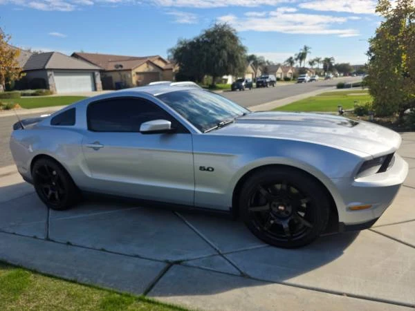 2011 Ford S197 Mustang - Image 9 of 18