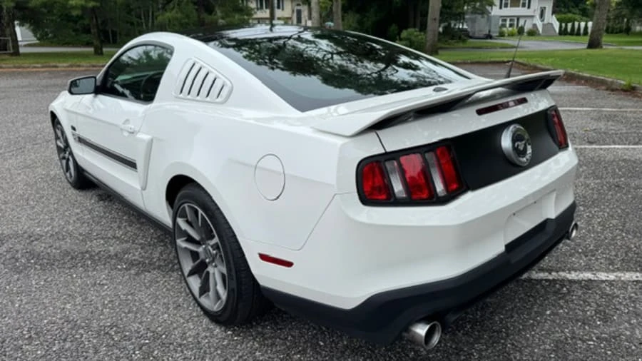 2011 Ford S197 Mustang - Image 7 of 23