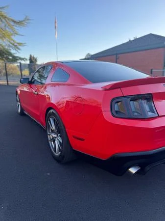 2011 Ford S197 Mustang - Image 8 of 14