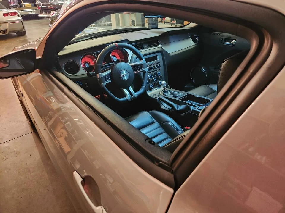 2011 Ford S197 Mustang - Image 18 of 20