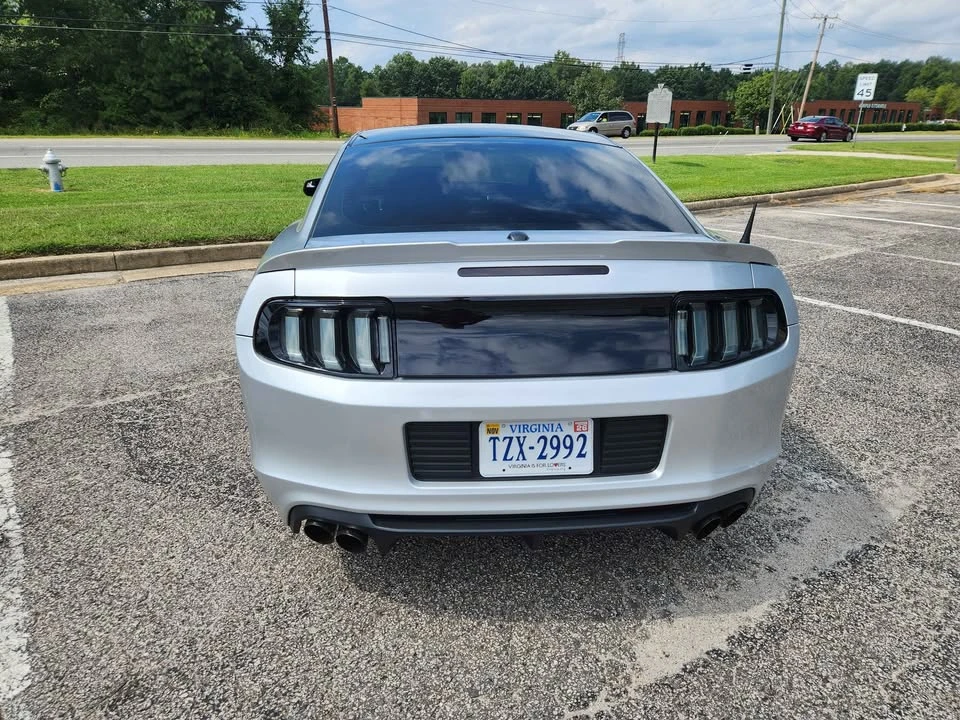 2011 Ford S197 Mustang - Image 2 of 20