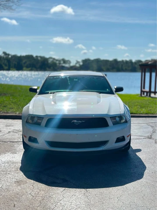 2011 Ford S197 Mustang - Image 2 of 8