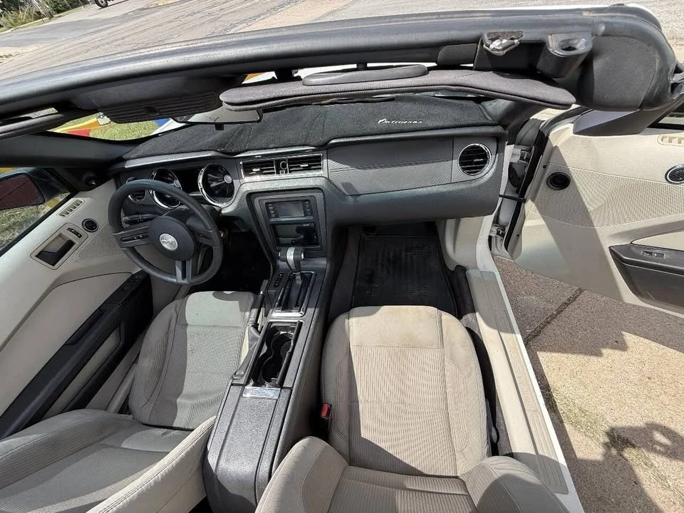 2011 Ford S197 Mustang - Image 11 of 14
