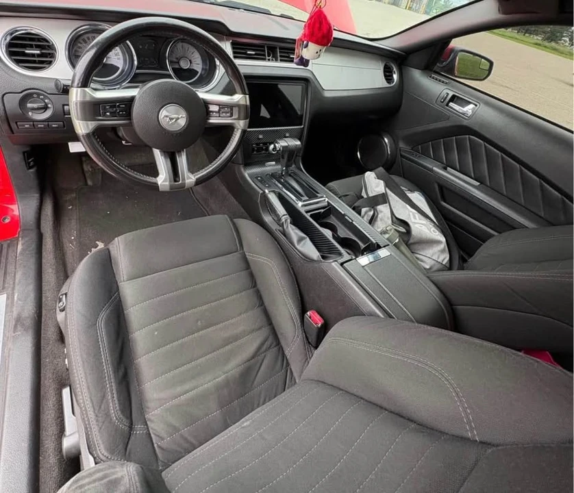 2011 Ford S197 Mustang - Image 3 of 8