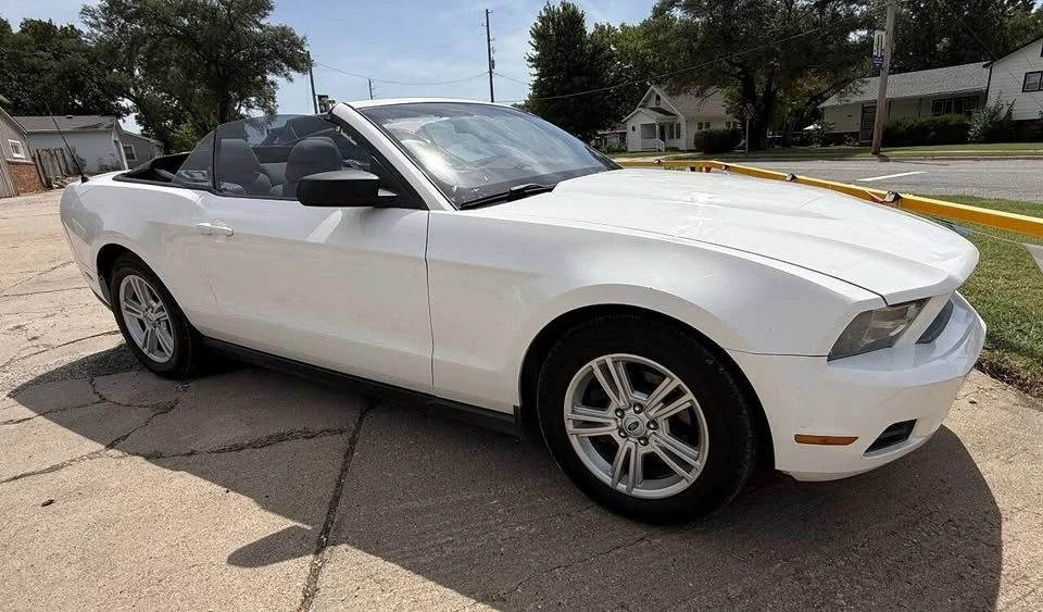 2011 Ford S197 Mustang - Image 6 of 14